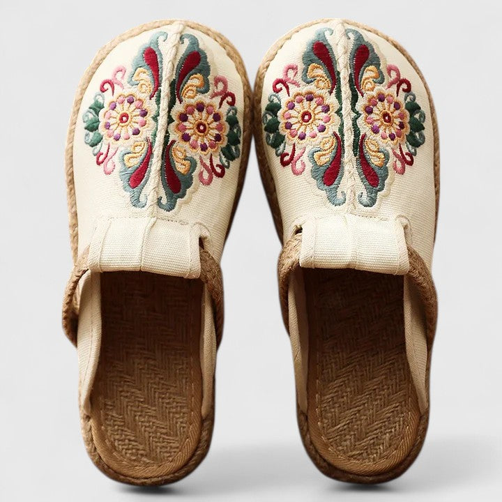 LILA – COMFORTABLE FLORAL MULES