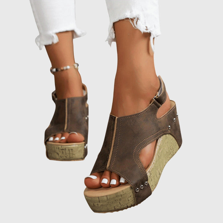 LIA – ORTHOPEDIC SANDALS