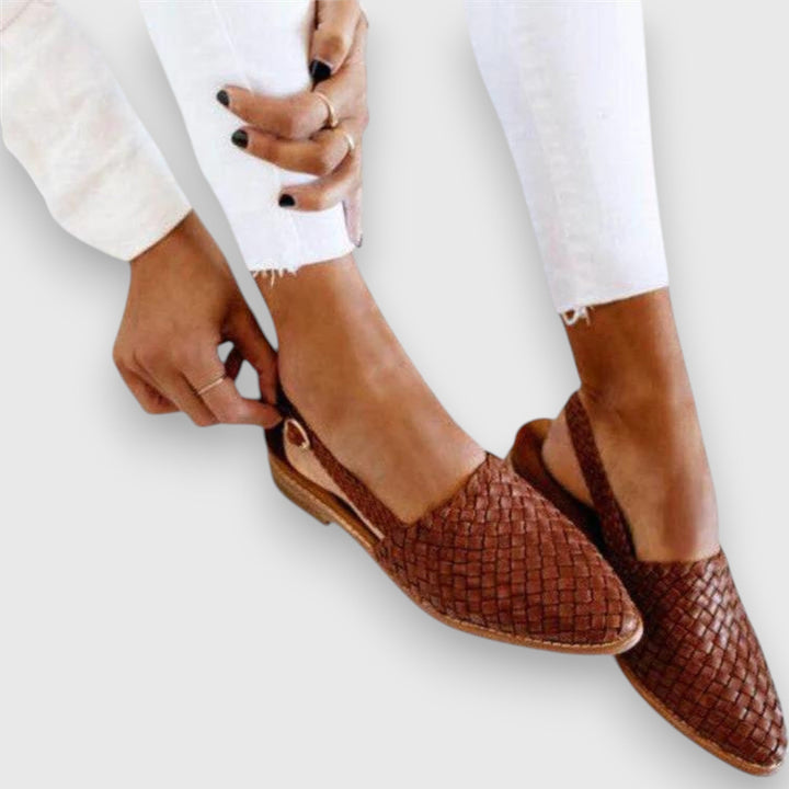 Lysena – COMFY SANDALS
