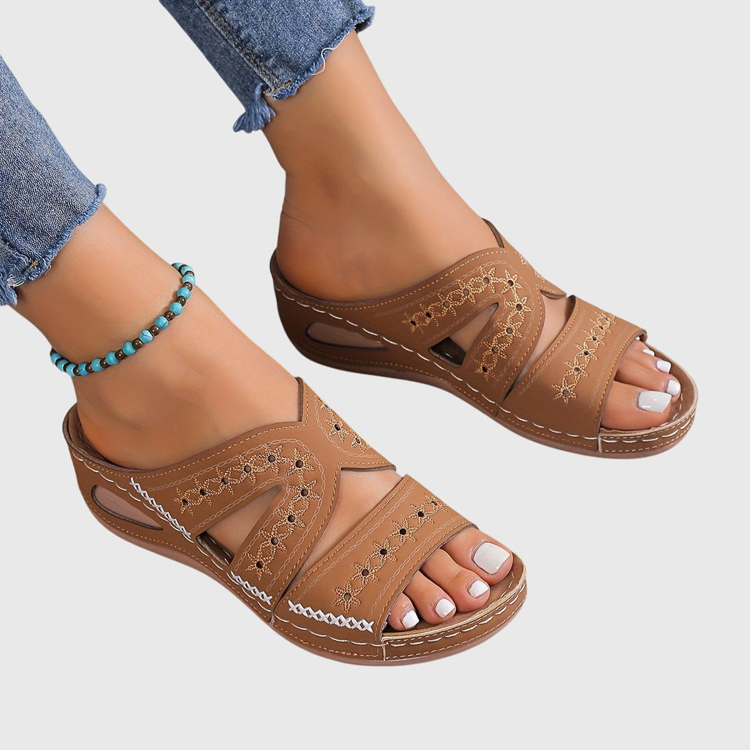 Noëlle – LIGHTWEIGHT ORTHOPEDIC SANDALS