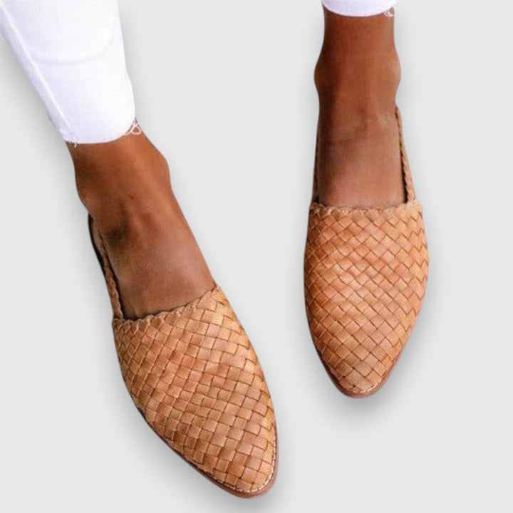 Lysena – COMFY SANDALS
