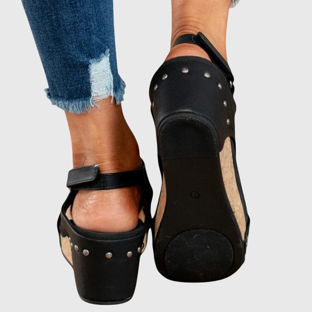LUNA – ORTHOPEDIC SANDALS