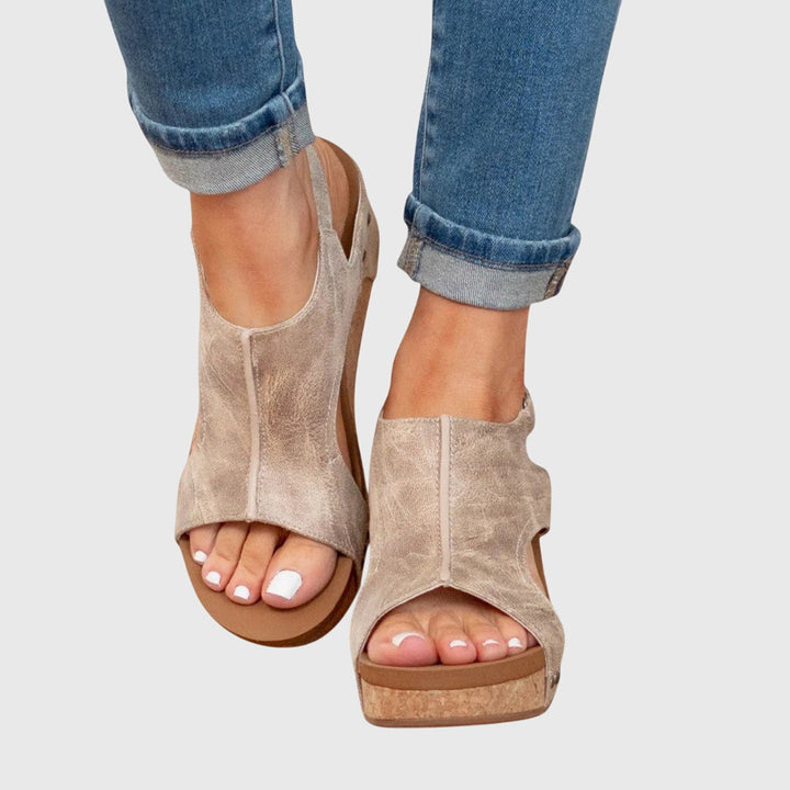 LUNA – ORTHOPEDIC SANDALS
