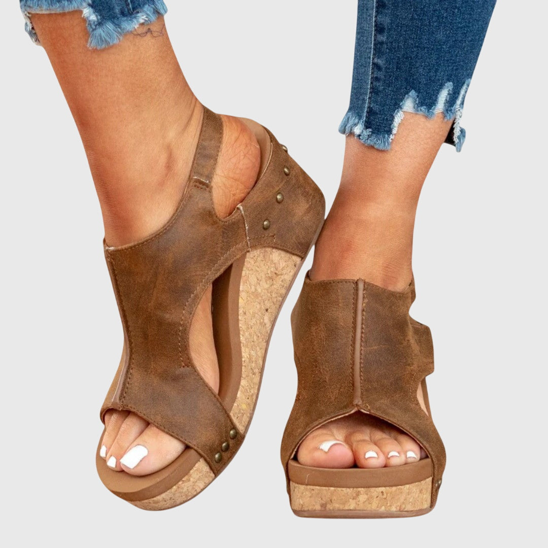 LUNA – ORTHOPEDIC SANDALS