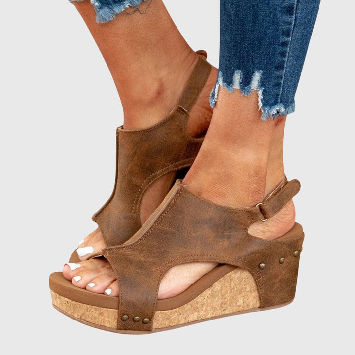 LUNA – ORTHOPEDIC SANDALS
