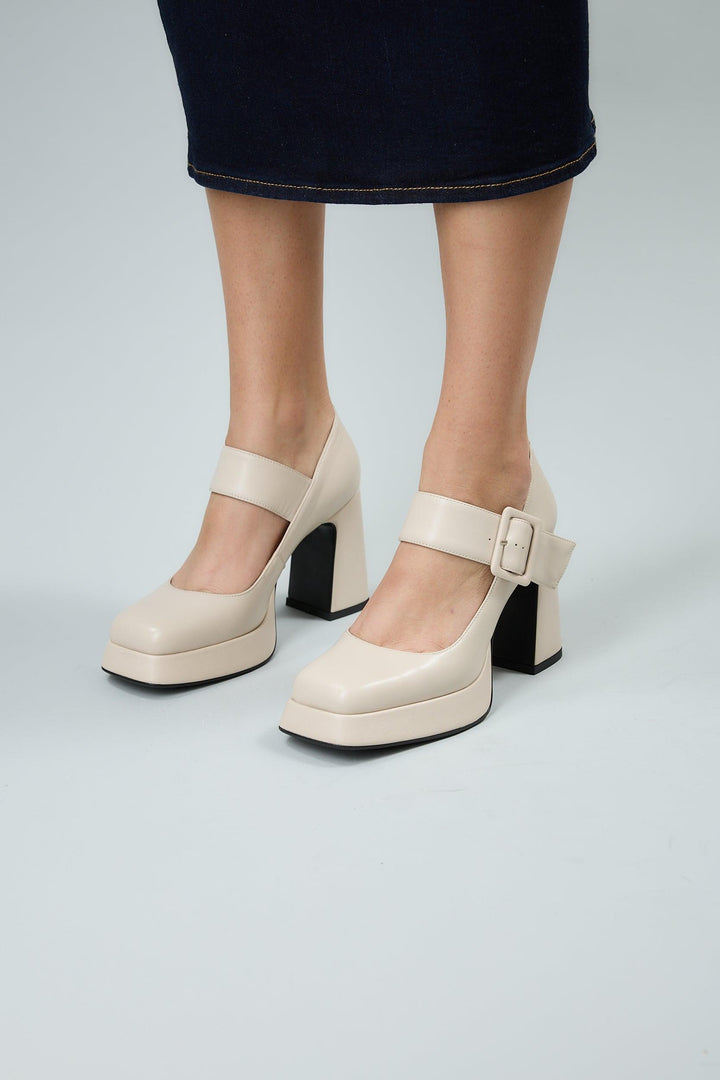 Claudia Beige