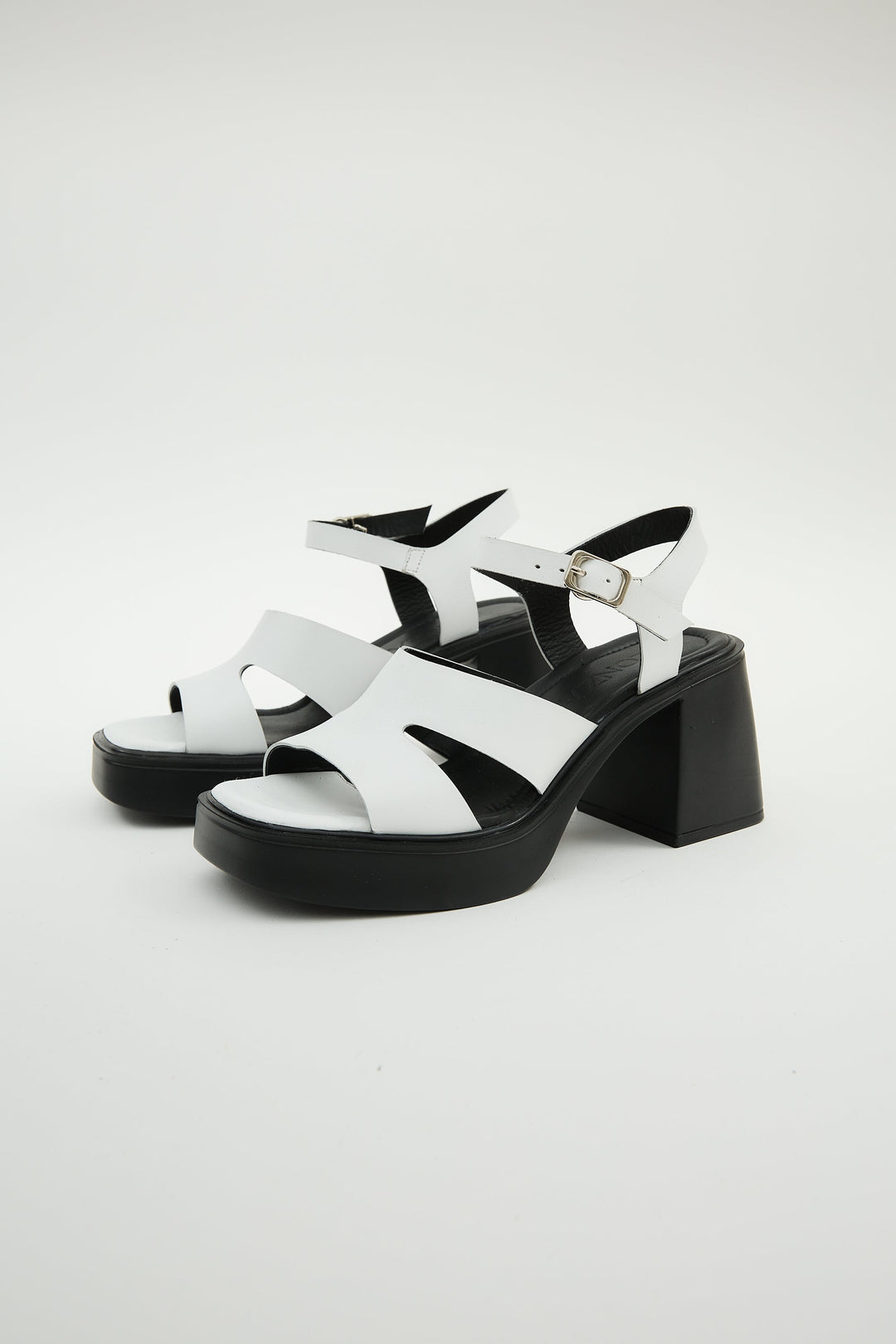 Giri White