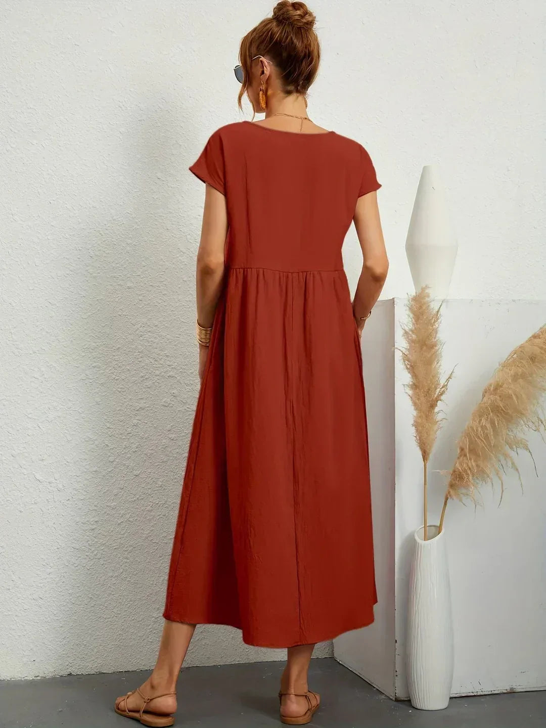 Gabrielle | Robe Midi Fluide avec Élégance Intemporelle
