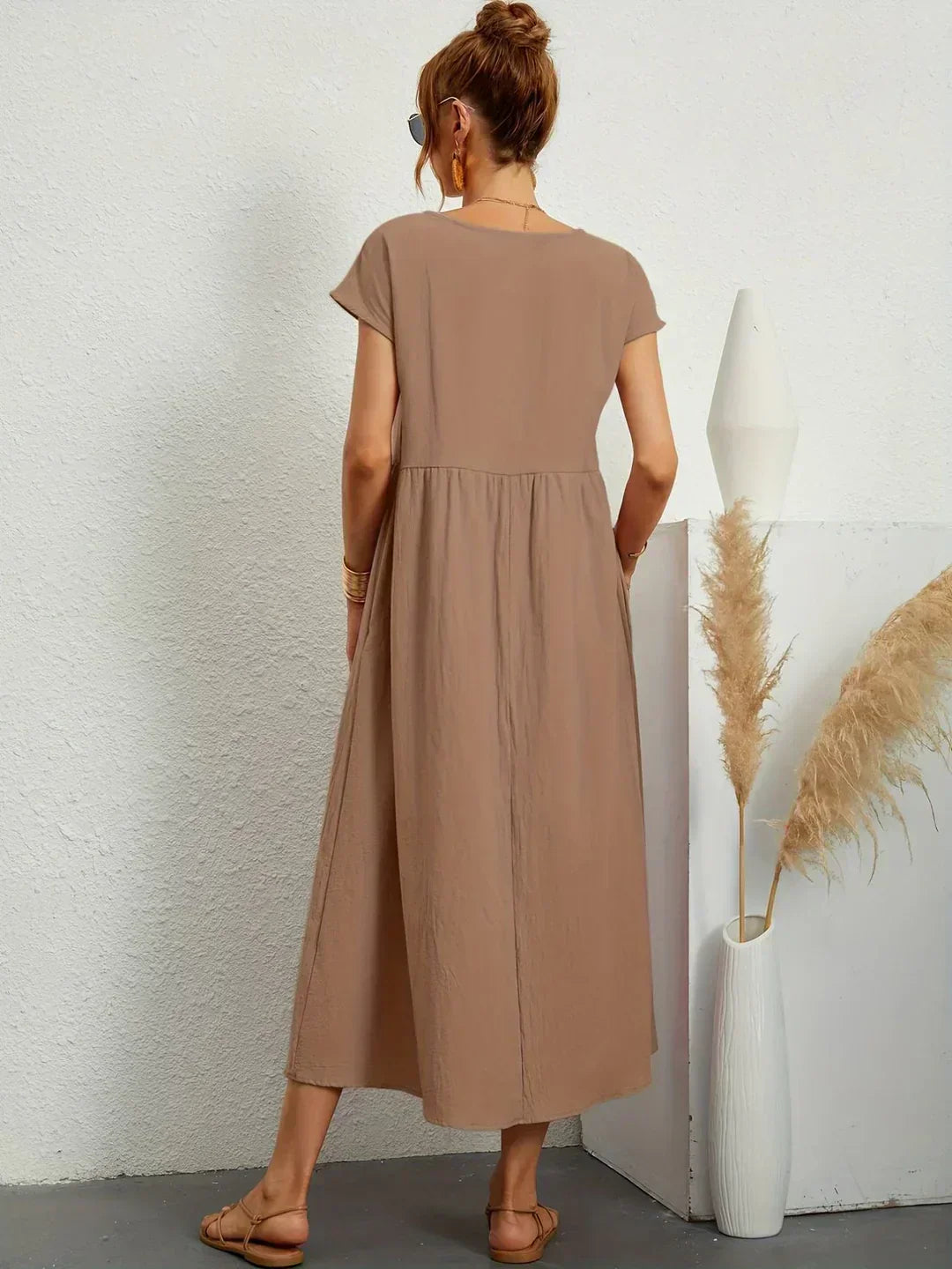 Gabrielle | Robe Midi Fluide avec Élégance Intemporelle