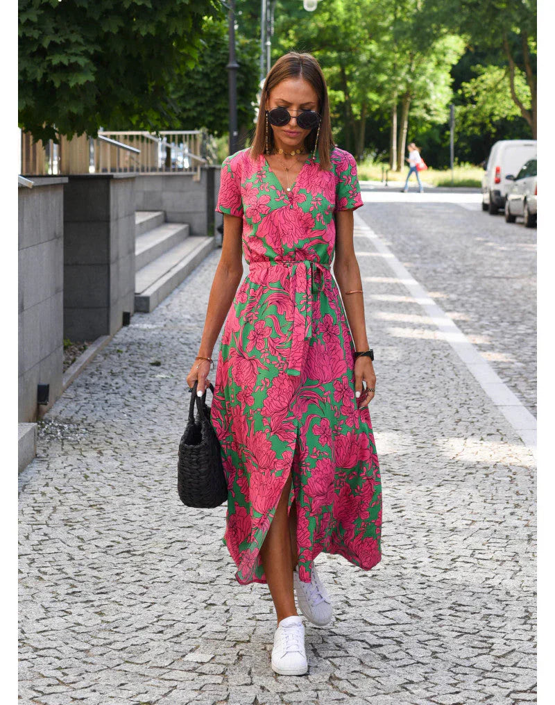Julia | Robe élégante à col en V