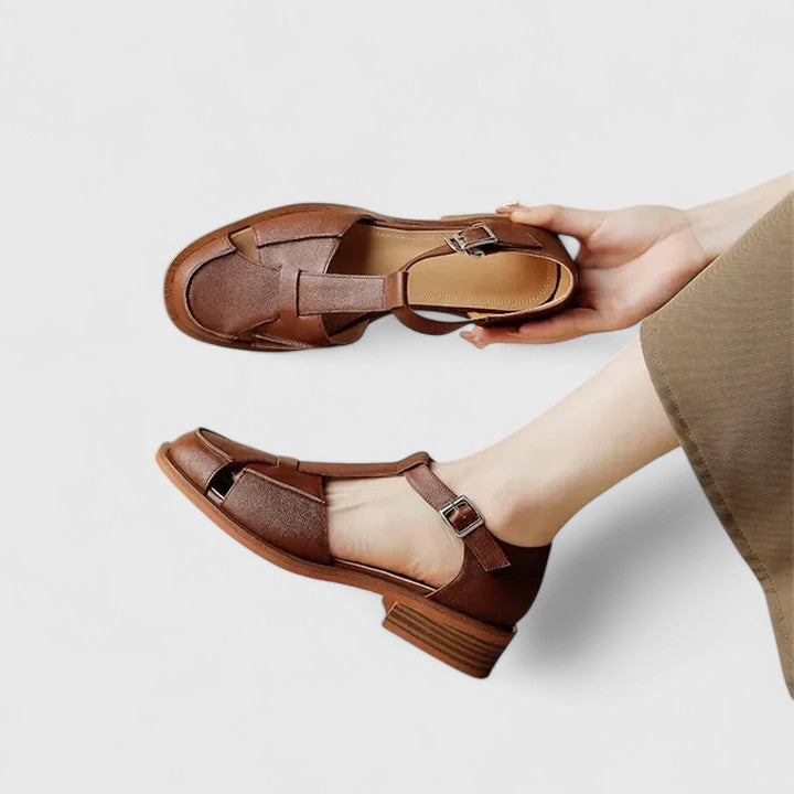 Thalina – ELEGANT MARY JANES