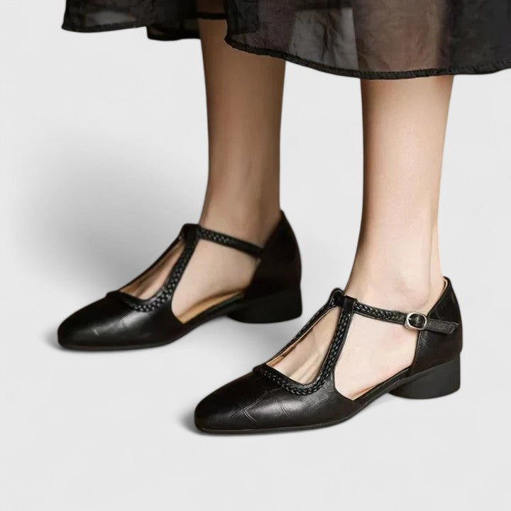 Delphine – ELEGANT FLAT SANDALS