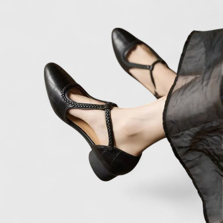 Delphine – ELEGANT FLAT SANDALS
