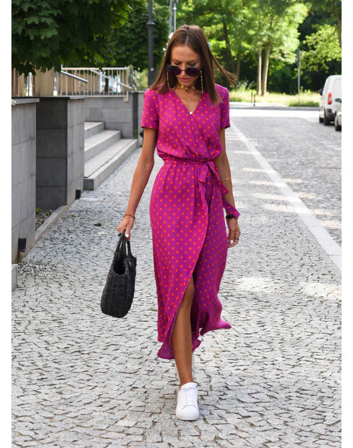 Julia | Robe élégante à col en V