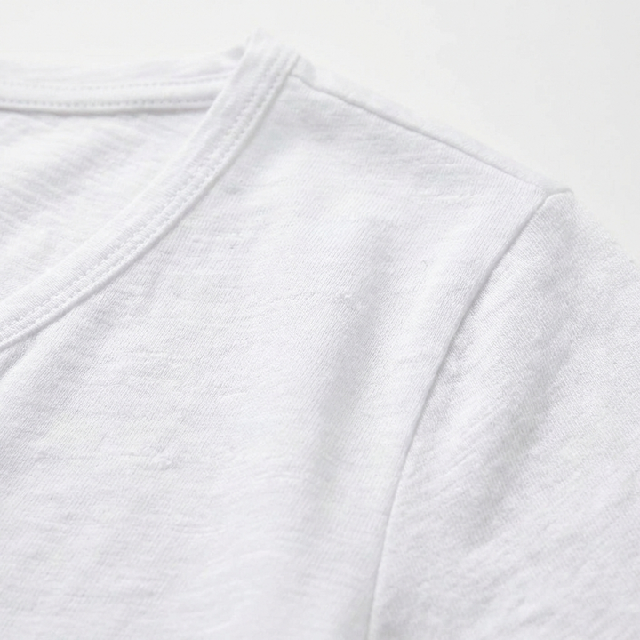 Sofia | Camiseta Mujer Blanco Con Escote De Pico Y Manga Corta | Casual
