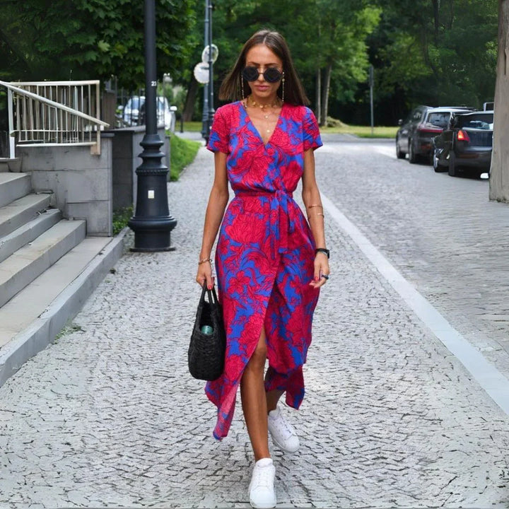 Julia | Robe élégante à col en V