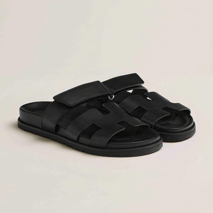 Valeria | Mujer Sandalias Slide Con Tira Ajustable Y Diseño Calado | Minimalista