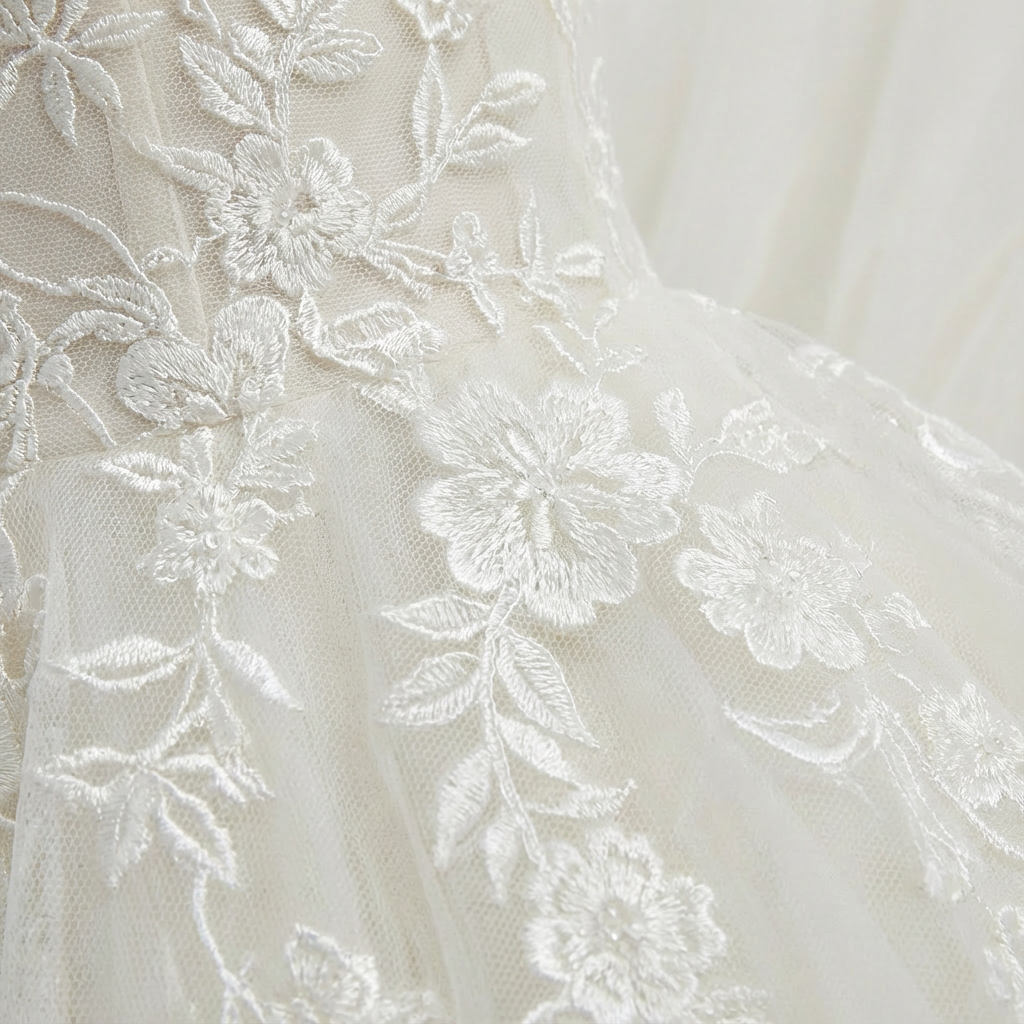 Valeria | Mujer Blanco Vestido Novia Con Apliques Encaje Floral Y Escote En V | Princesa