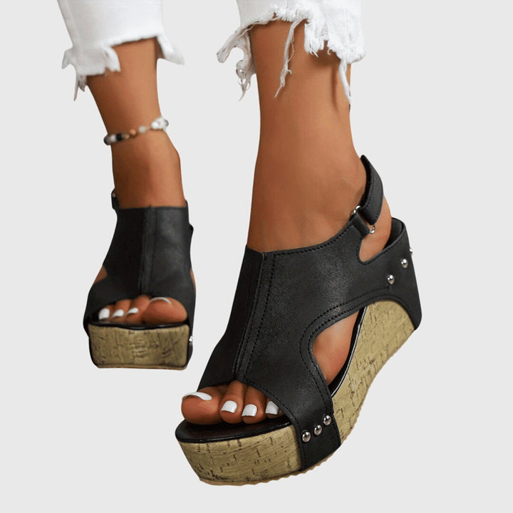 LIA – ORTHOPEDIC SANDALS