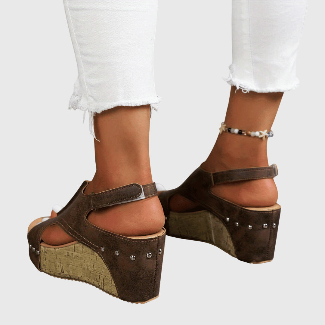 LIA – ORTHOPEDIC SANDALS