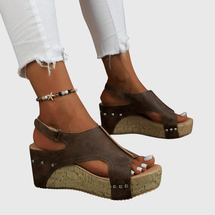 LIA – ORTHOPEDIC SANDALS