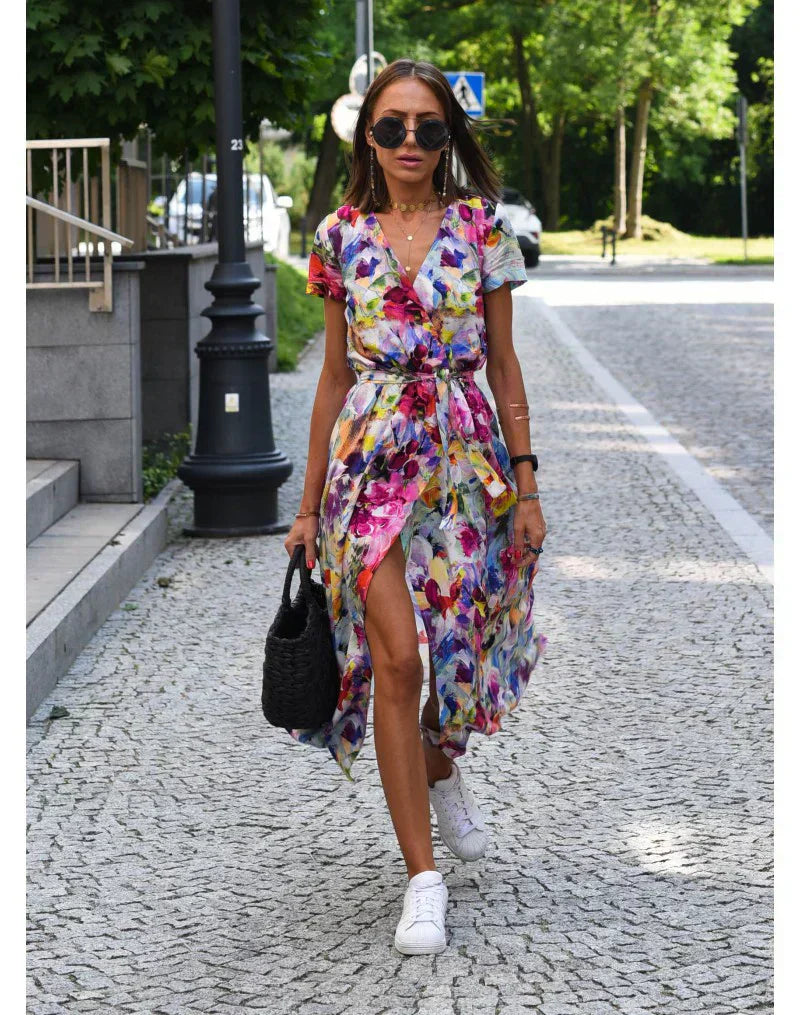 Julia | Robe élégante à col en V